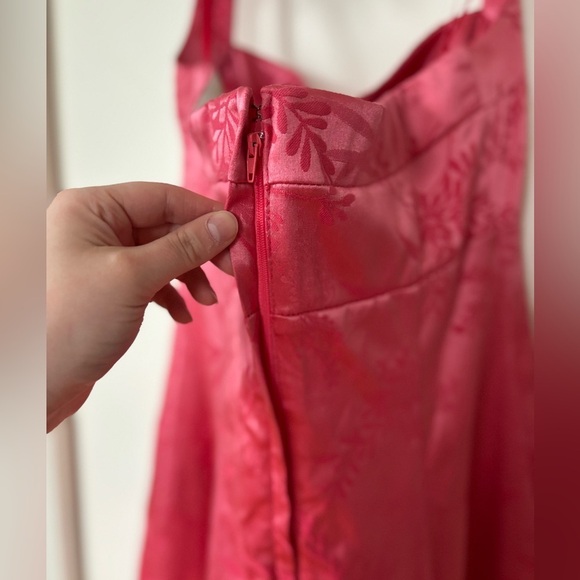 ✨ Elegant Le Chateau Floral Pink Midi Dress – Medium ✨ - Picture 8 of 8
